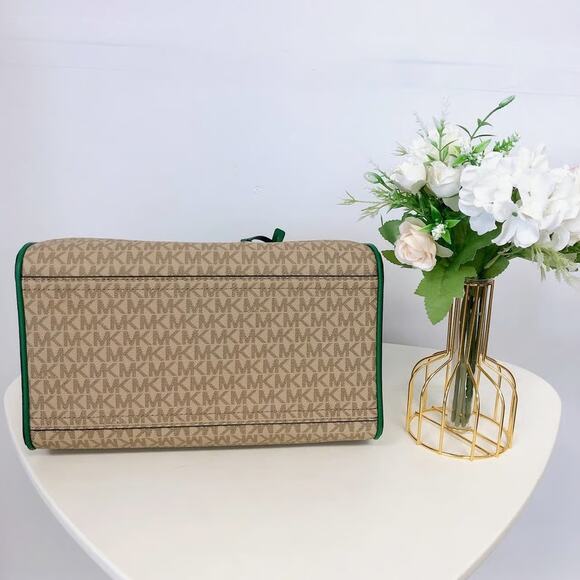 Michael Kors 35S3GTFU2B Jet Set Travel Medium Duffle Bag IN Palmetto Green - Picture 4 of 8